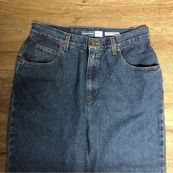 Liz Claiborne women’s classic fit Jeans, Size 12 short - Picture 4 of 9